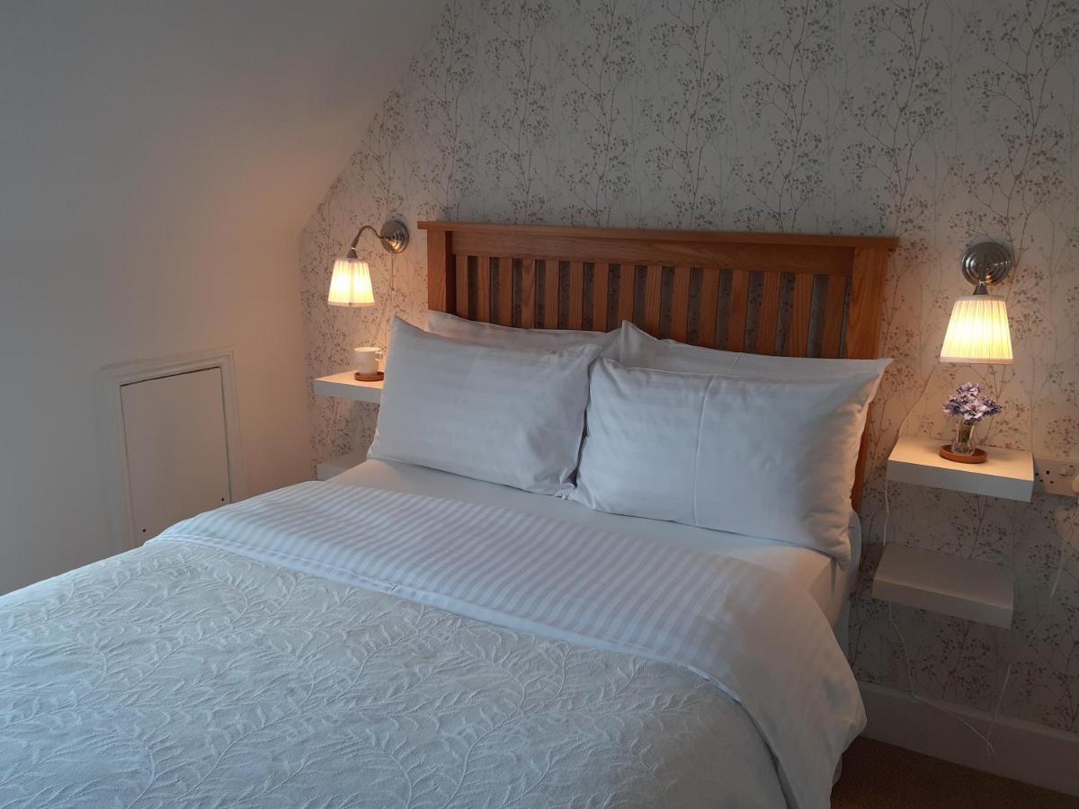 Gable Lodge Guest House Lynton Bagian luar foto